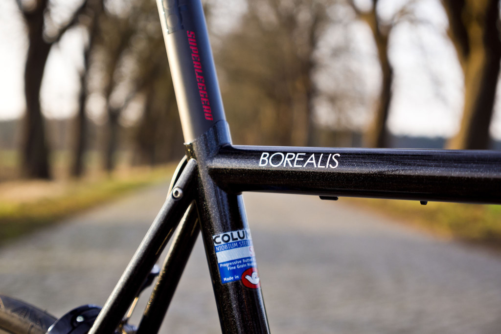 AURORA "Borealis HSS" Road Bike